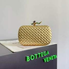 Picture of Bottega Veneta Handbags _SKUfw210843537fw